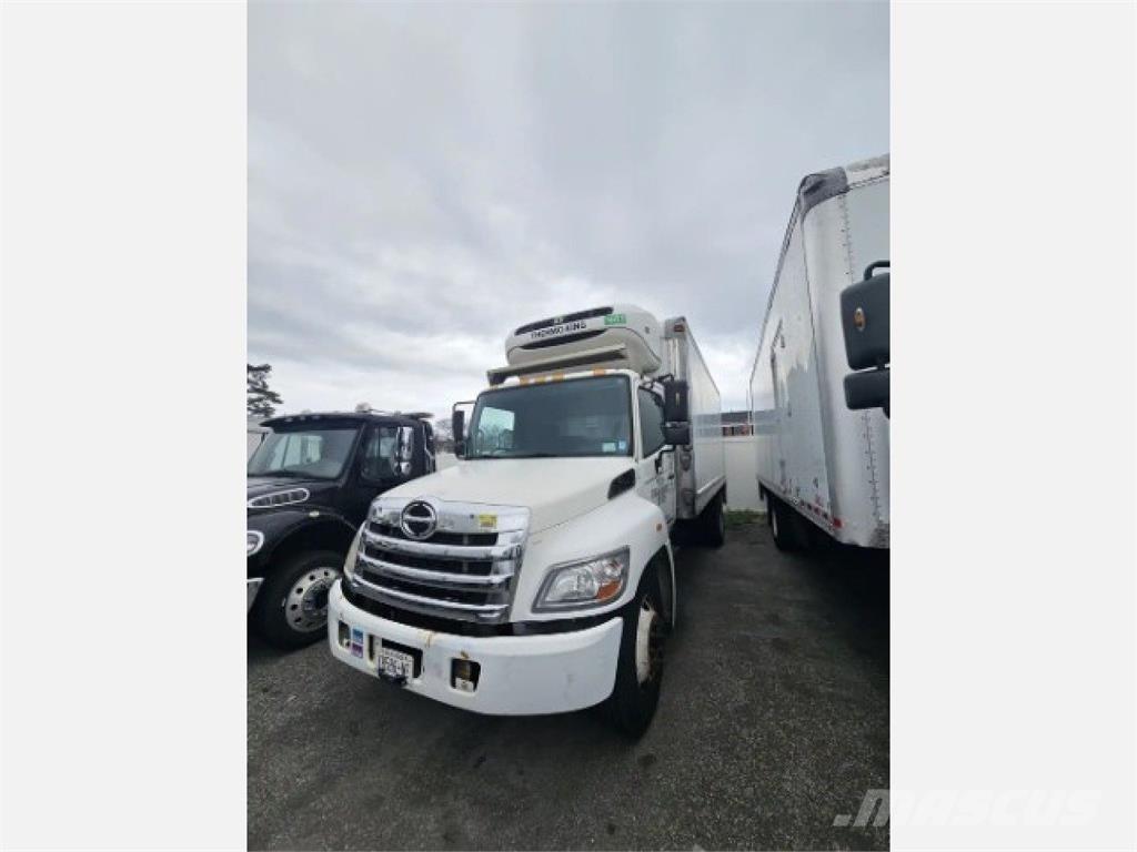 Hino 268 冷凍冷蔵車