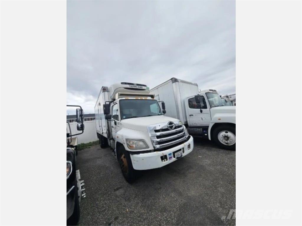 Hino 268 冷凍冷蔵車