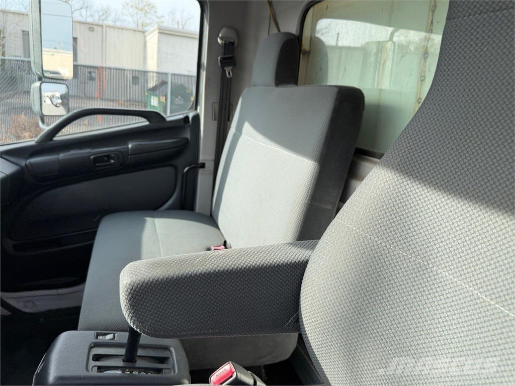 Hino 268 冷凍冷蔵車