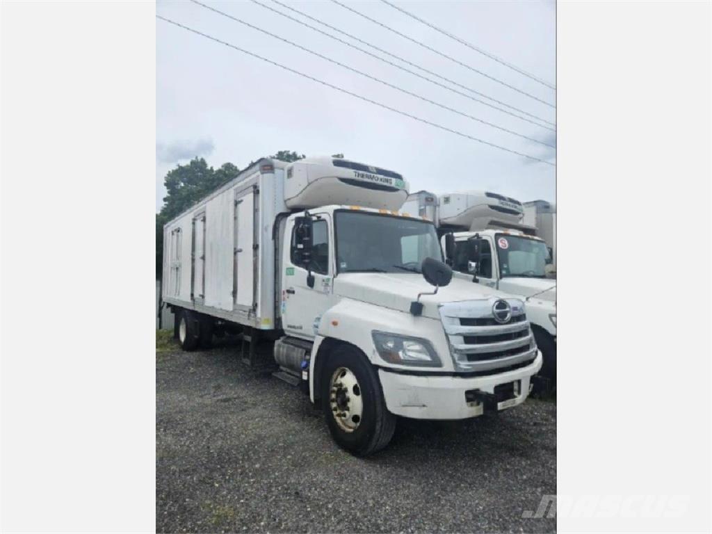 Hino 338 冷凍冷蔵車