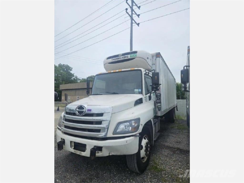 Hino 338 冷凍冷蔵車