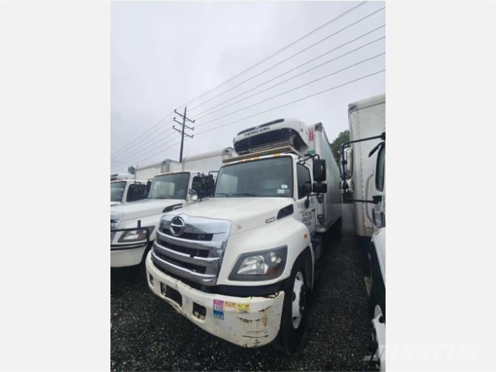 Hino 338 冷凍冷蔵車
