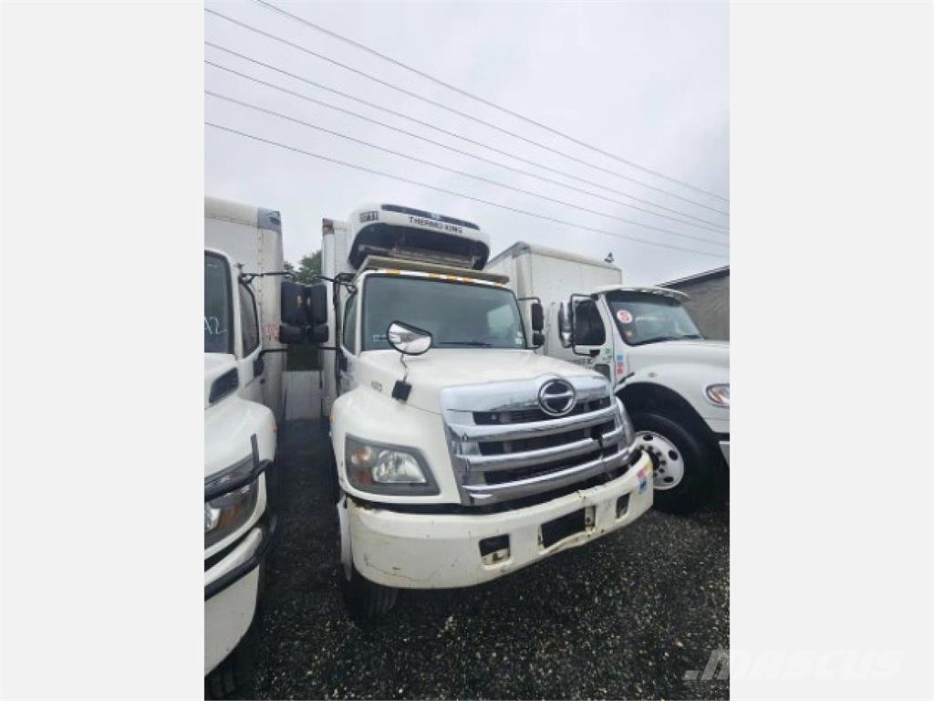 Hino 338 冷凍冷蔵車
