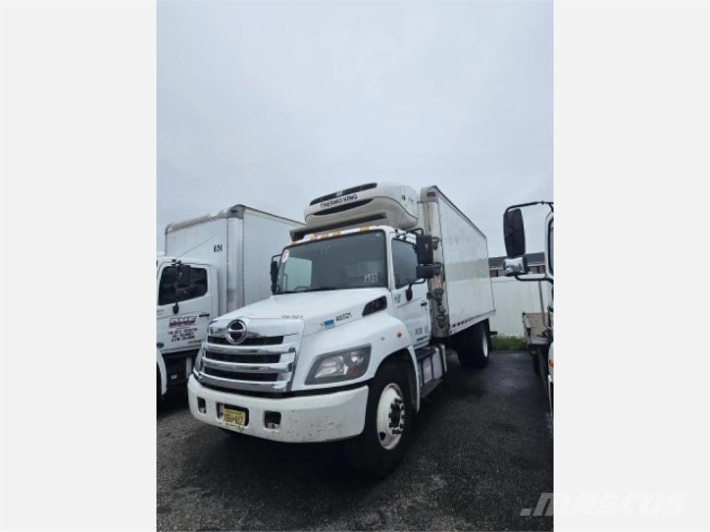 Hino 338 冷凍冷蔵車