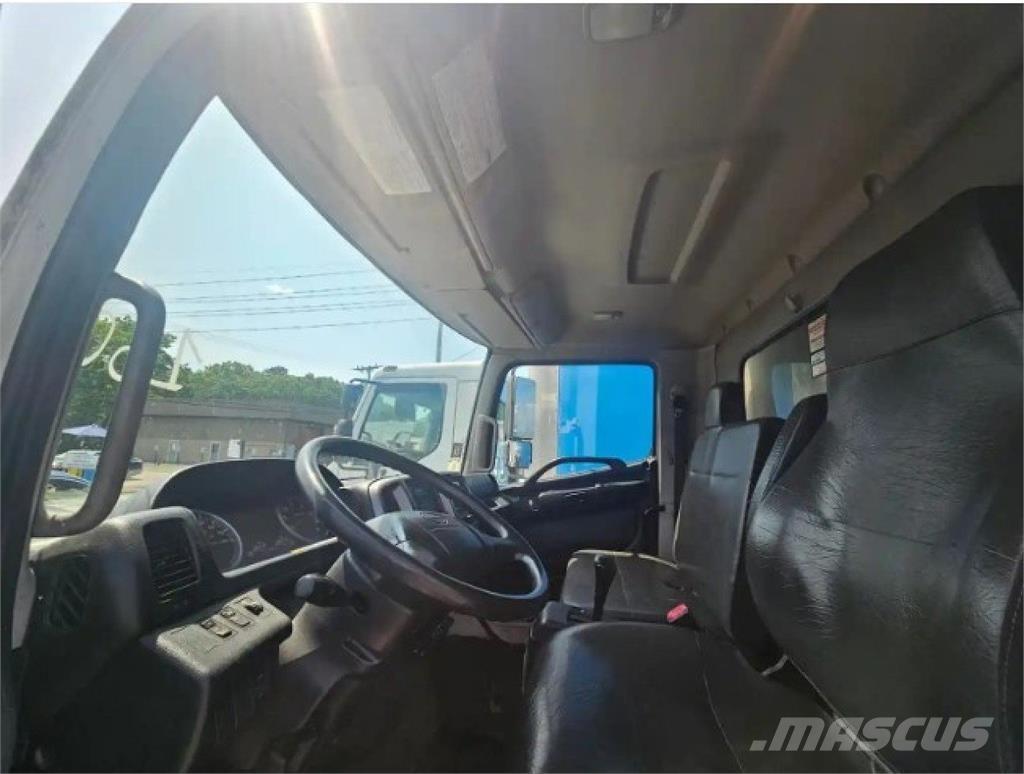 Hino 338 冷凍冷蔵車