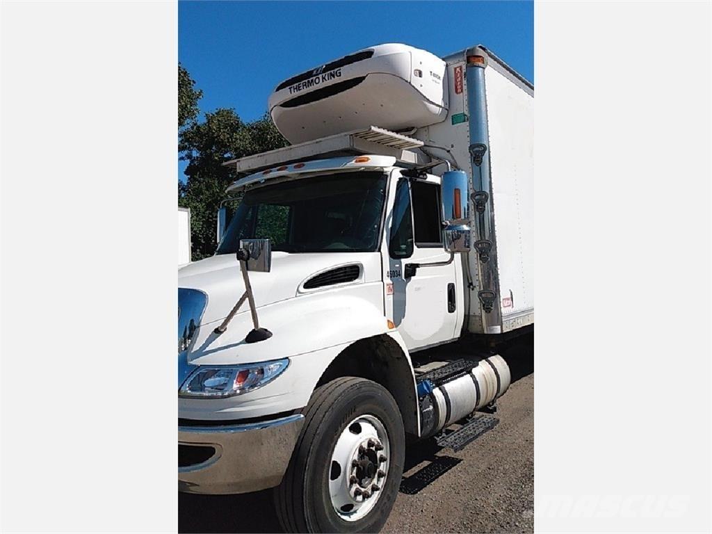 International 4300 冷凍冷蔵車
