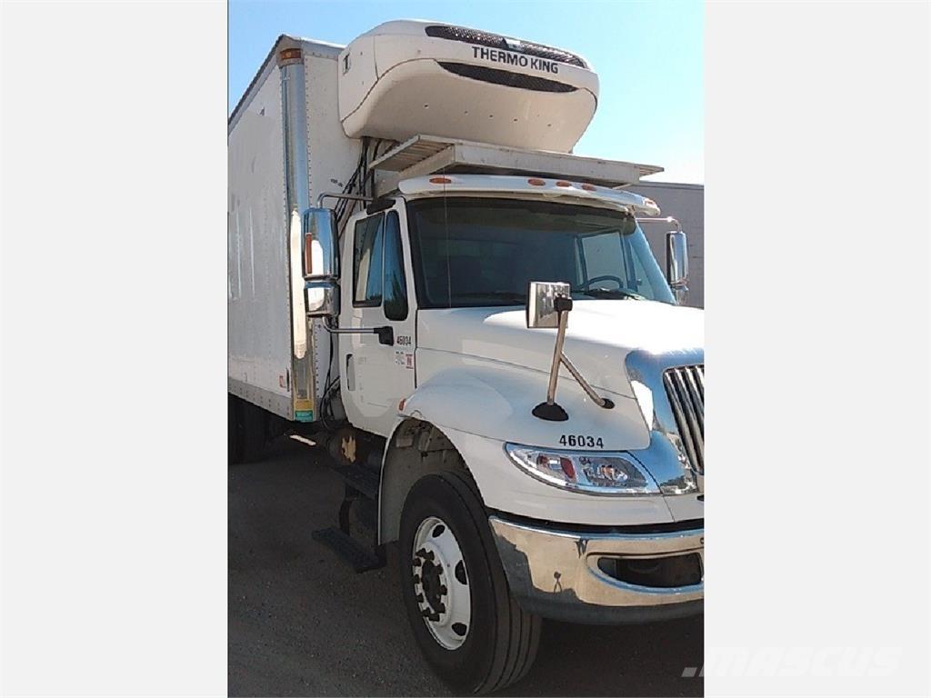International 4300 冷凍冷蔵車