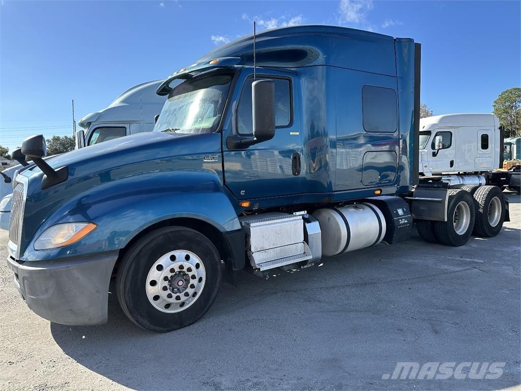 International LT625 中古トラクターヘッド | トレーラーヘッド