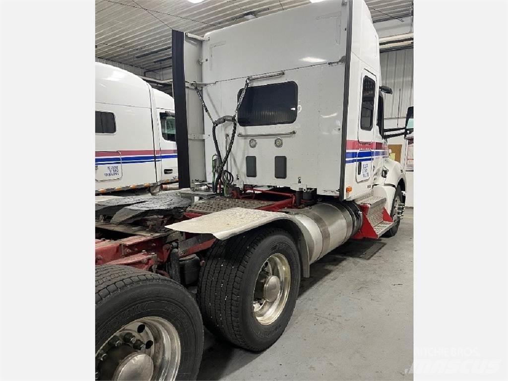 Kenworth T680 中古トラクターヘッド | トレーラーヘッド