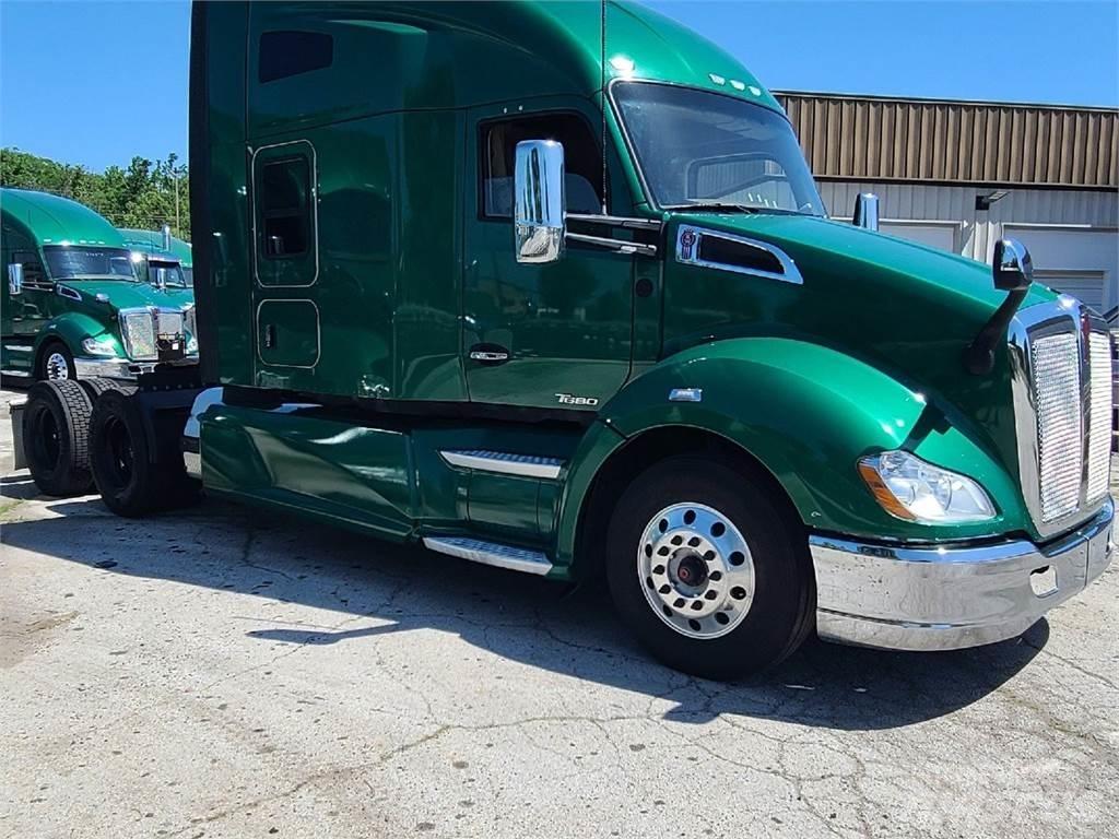 Kenworth T680 中古トラクターヘッド | トレーラーヘッド