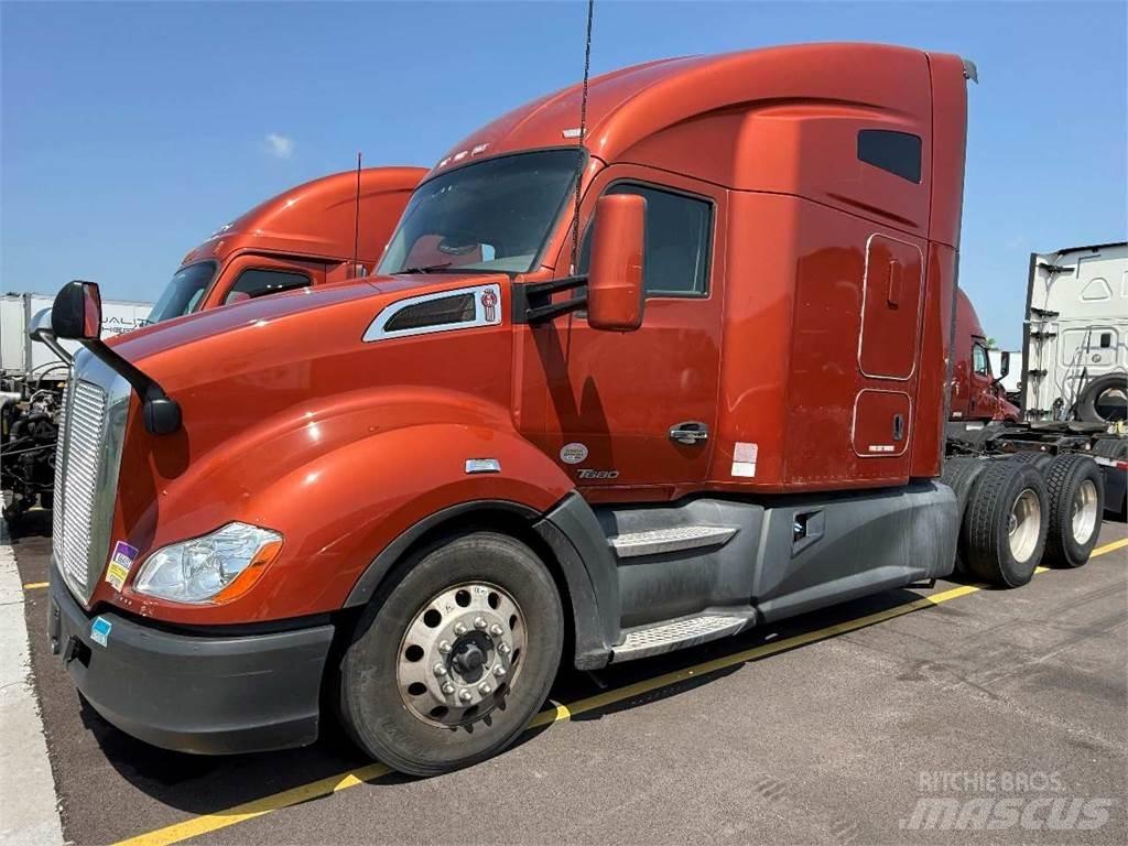 Kenworth T680 中古トラクターヘッド | トレーラーヘッド