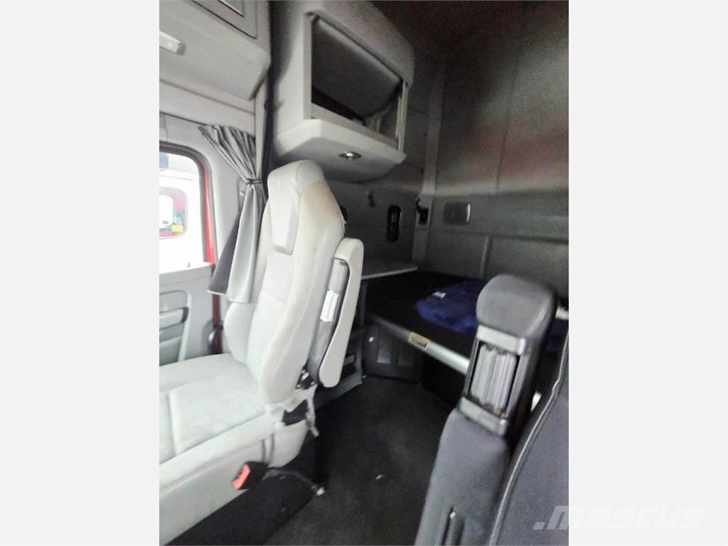 Kenworth T680 中古トラクターヘッド | トレーラーヘッド