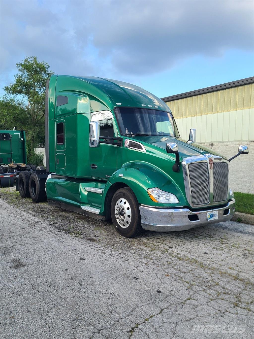 Kenworth T680 中古トラクターヘッド | トレーラーヘッド