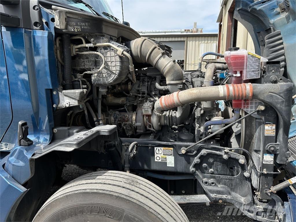 Kenworth T680 中古トラクターヘッド | トレーラーヘッド