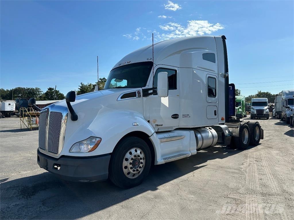Kenworth T680 中古トラクターヘッド | トレーラーヘッド