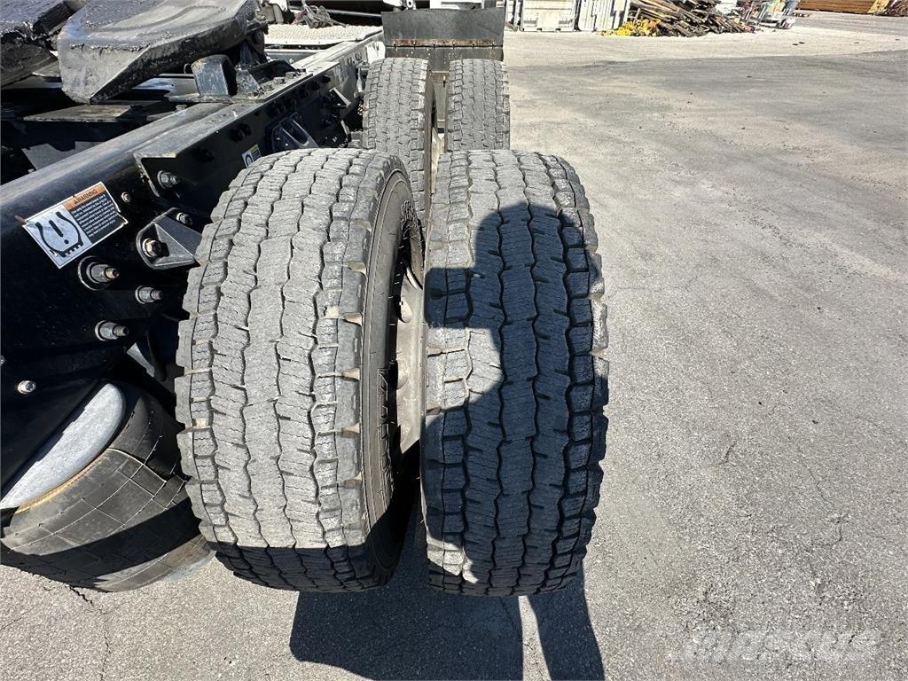 Kenworth T680 中古トラクターヘッド | トレーラーヘッド