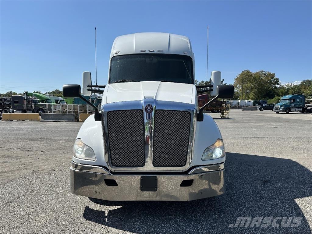 Kenworth T680 中古トラクターヘッド | トレーラーヘッド