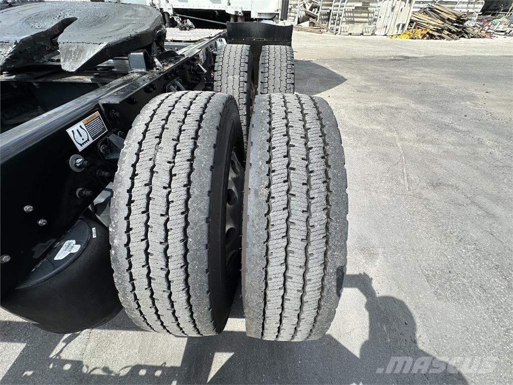Kenworth T680 中古トラクターヘッド | トレーラーヘッド