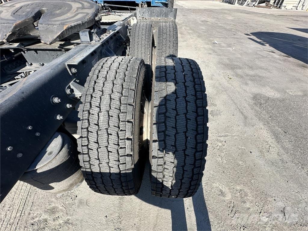 Kenworth T680 中古トラクターヘッド | トレーラーヘッド