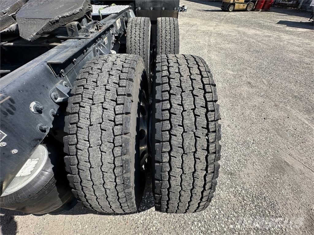 Kenworth T680 中古トラクターヘッド | トレーラーヘッド