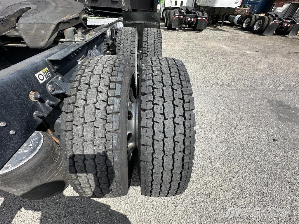 Kenworth T680 中古トラクターヘッド | トレーラーヘッド