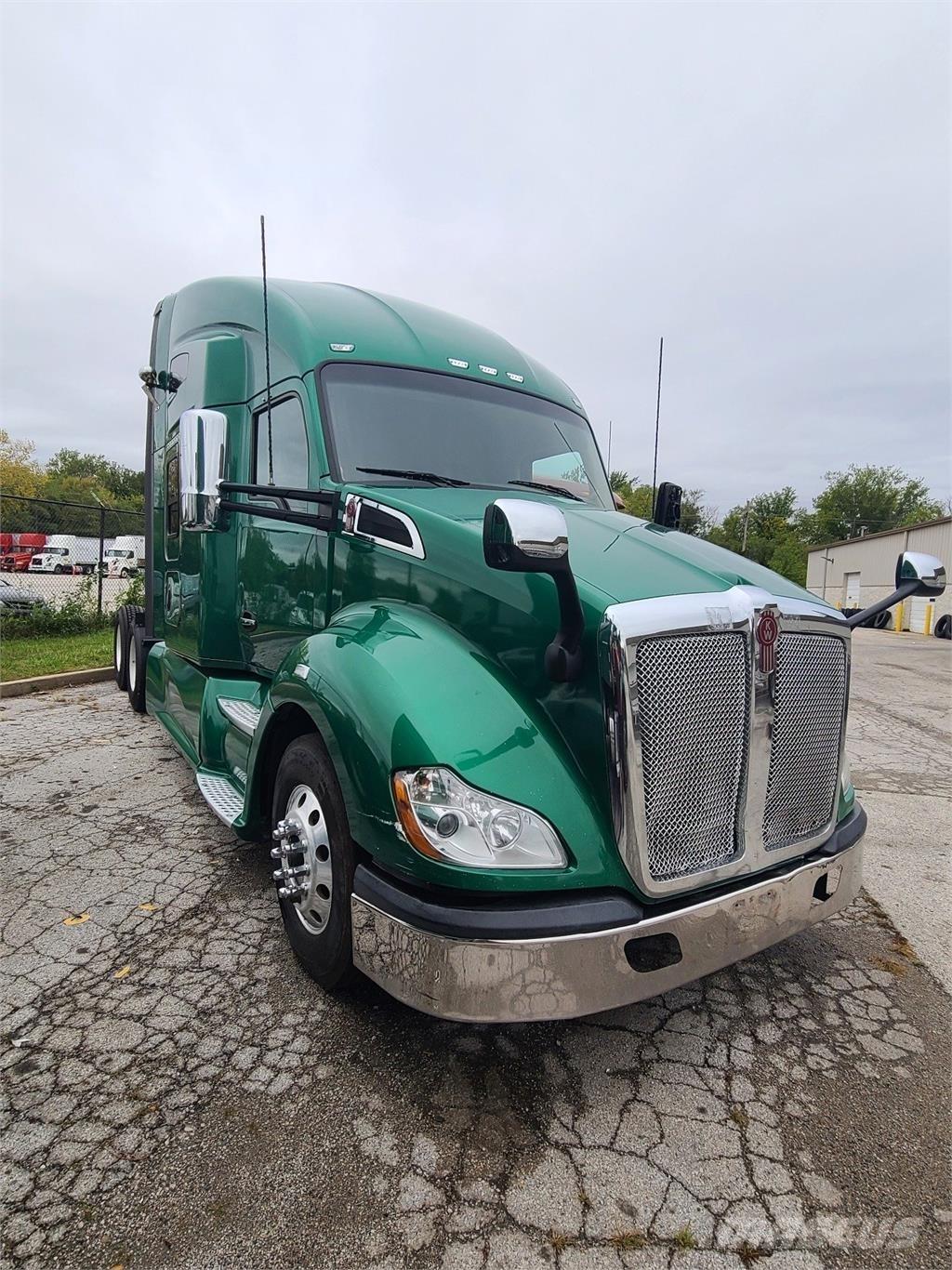 Kenworth T680 中古トラクターヘッド | トレーラーヘッド