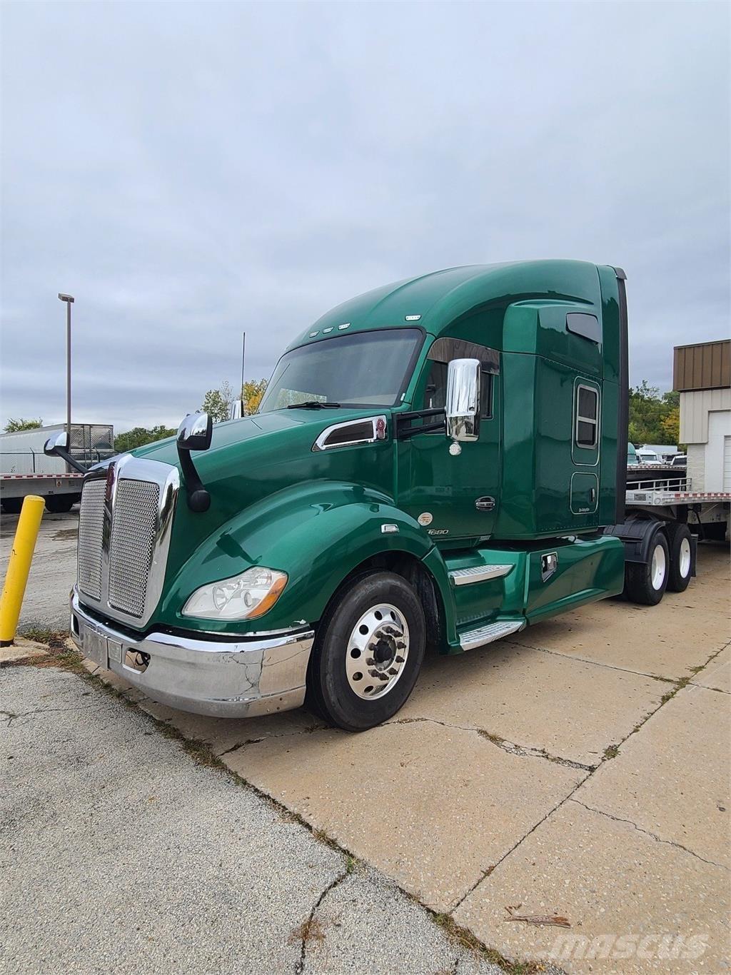 Kenworth T680 中古トラクターヘッド | トレーラーヘッド