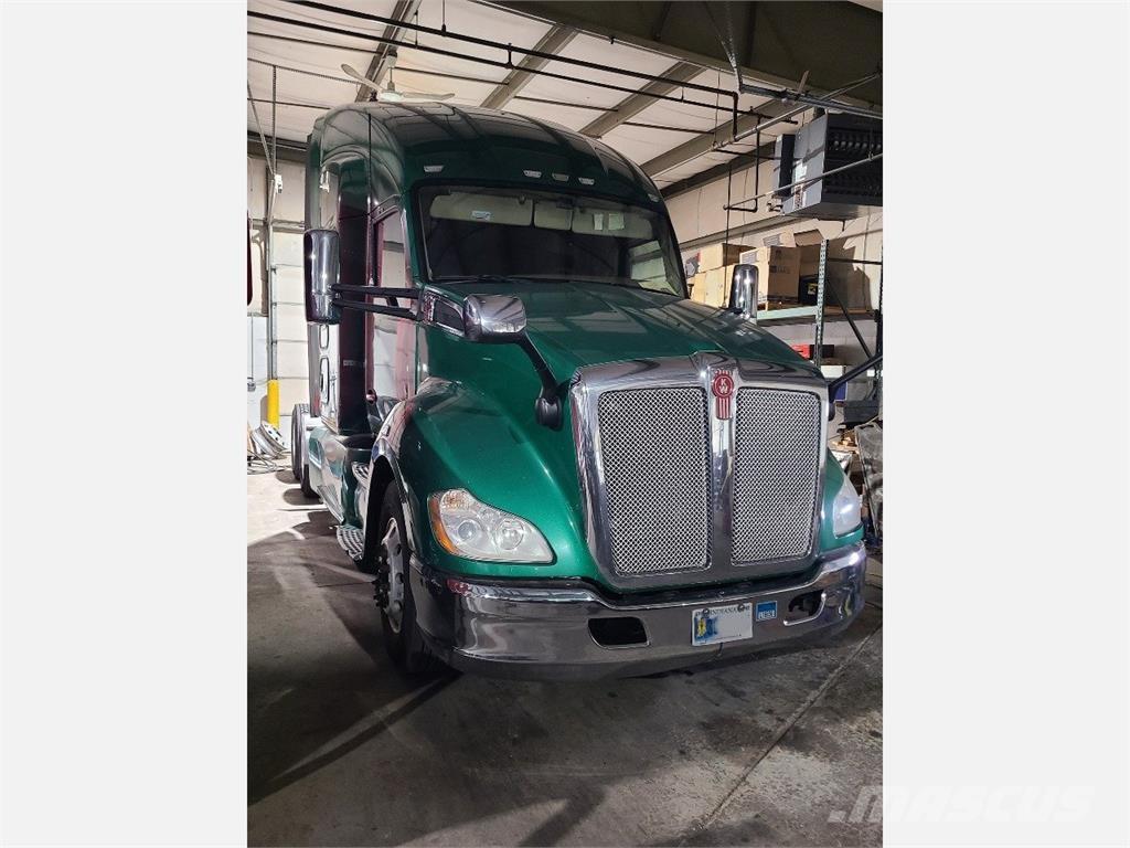 Kenworth T680 中古トラクターヘッド | トレーラーヘッド