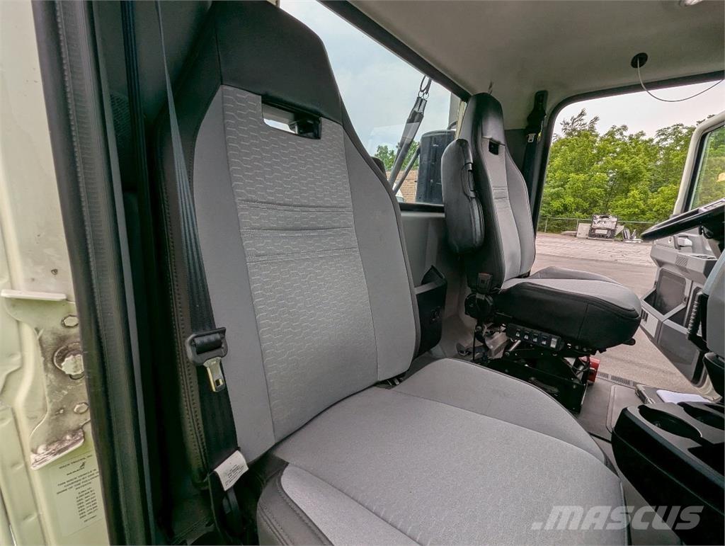 Mack AN64T 中古トラクターヘッド | トレーラーヘッド