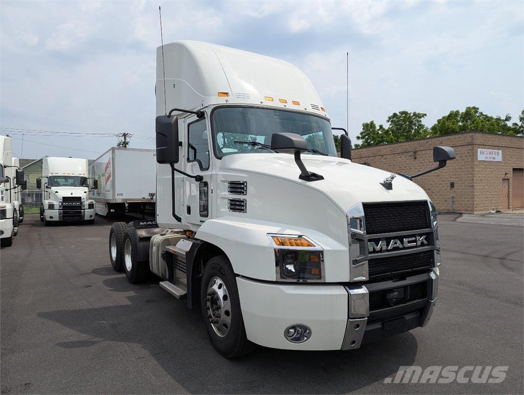 Mack AN64T 中古トラクターヘッド | トレーラーヘッド