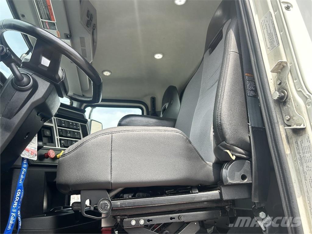 Mack AN64T 中古トラクターヘッド | トレーラーヘッド