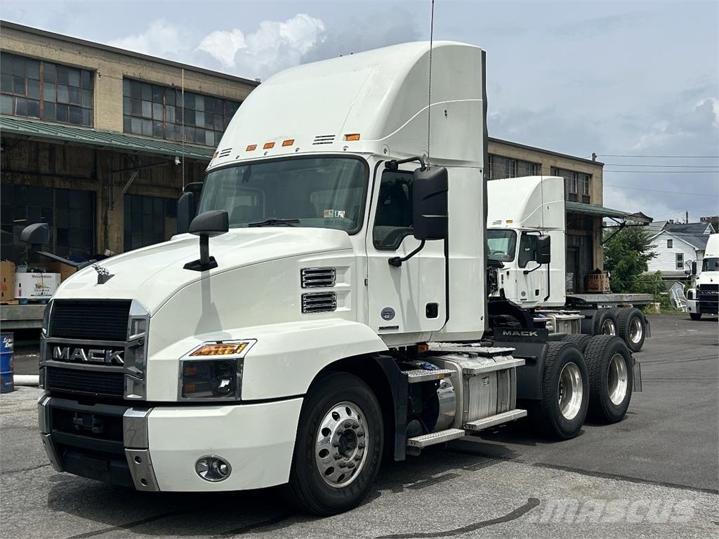 Mack AN64T 中古トラクターヘッド | トレーラーヘッド