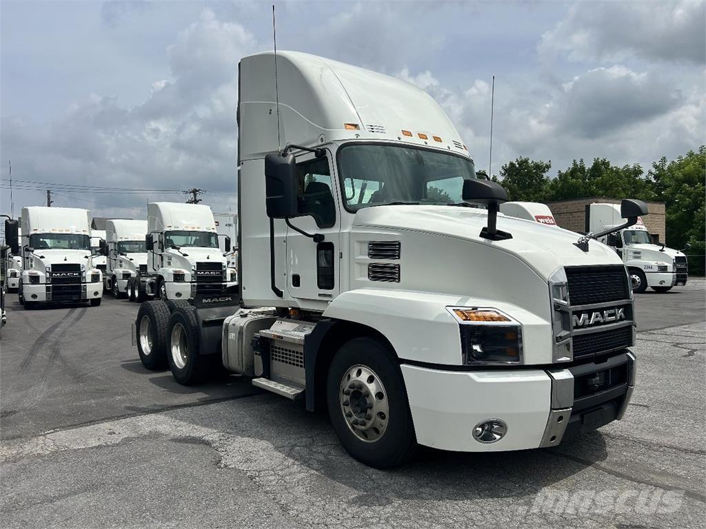 Mack AN64T 中古トラクターヘッド | トレーラーヘッド