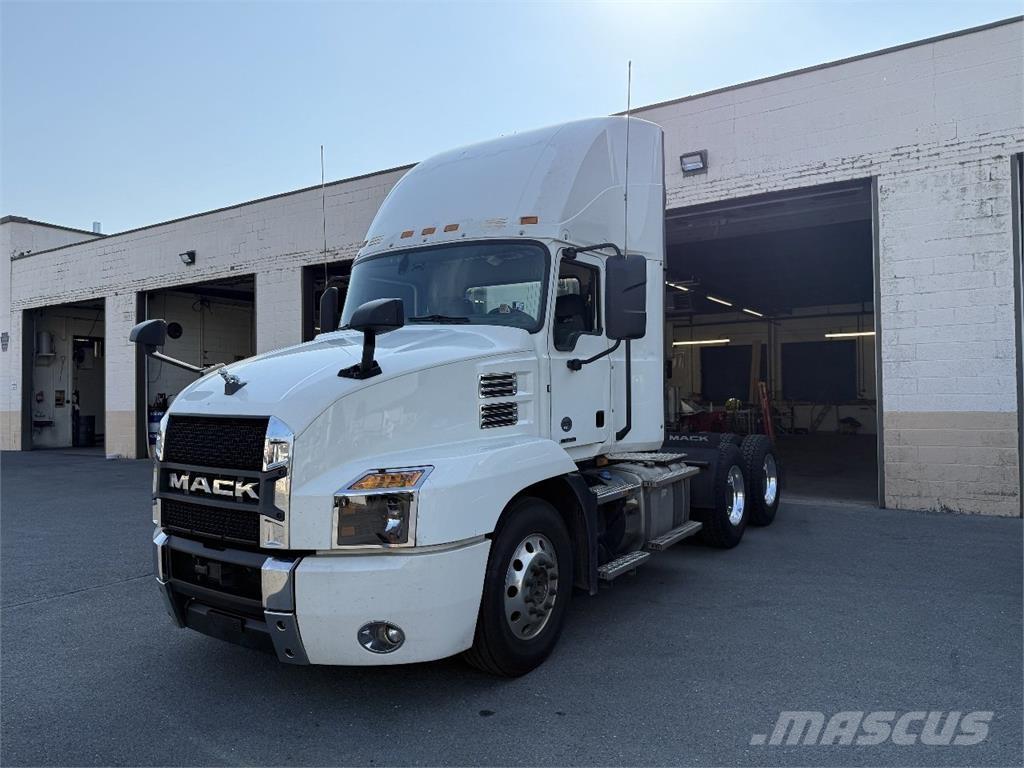 Mack AN64T 中古トラクターヘッド | トレーラーヘッド