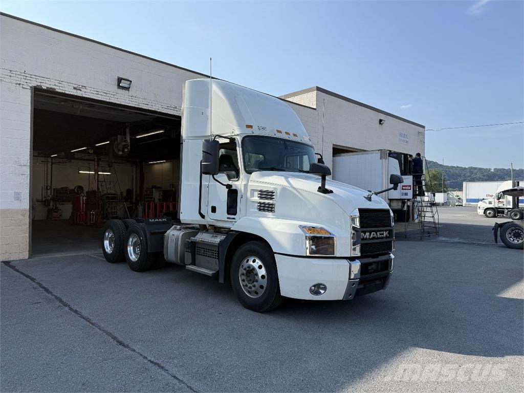 Mack AN64T 中古トラクターヘッド | トレーラーヘッド