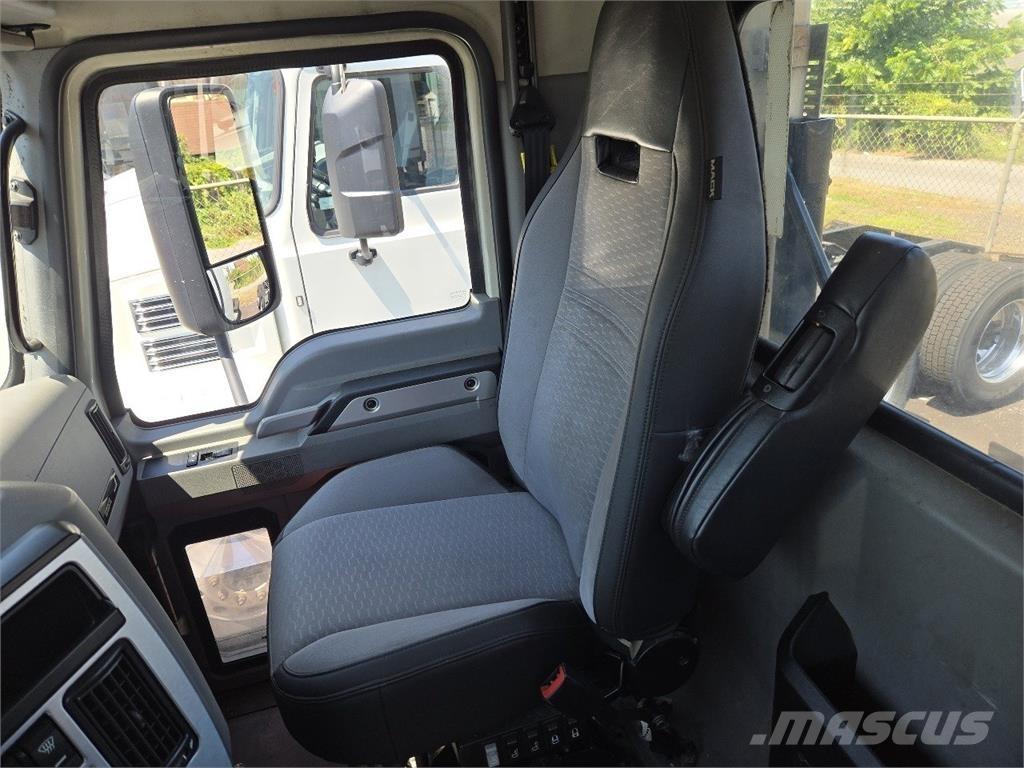 Mack AN64T 中古トラクターヘッド | トレーラーヘッド