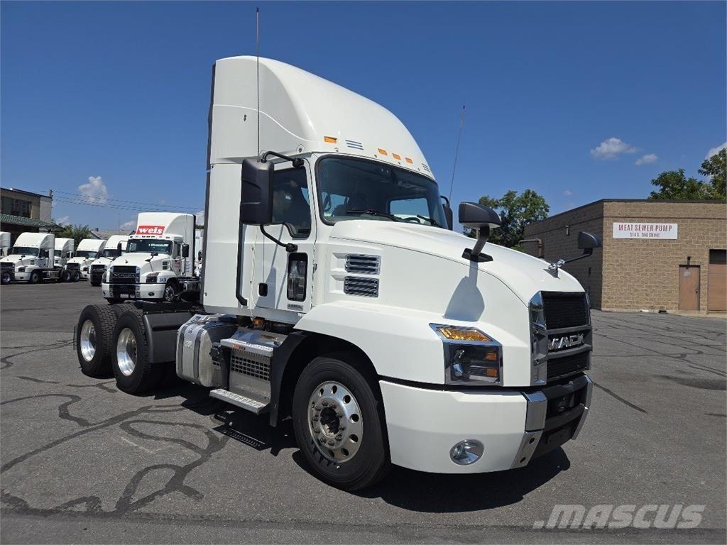 Mack AN64T 中古トラクターヘッド | トレーラーヘッド