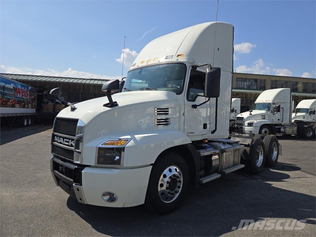 Mack AN64T 中古トラクターヘッド | トレーラーヘッド