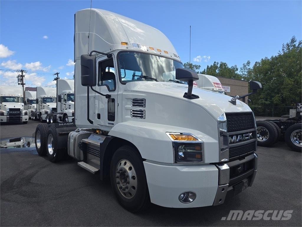 Mack AN64T 中古トラクターヘッド | トレーラーヘッド