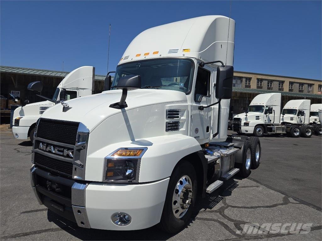 Mack AN64T 中古トラクターヘッド | トレーラーヘッド