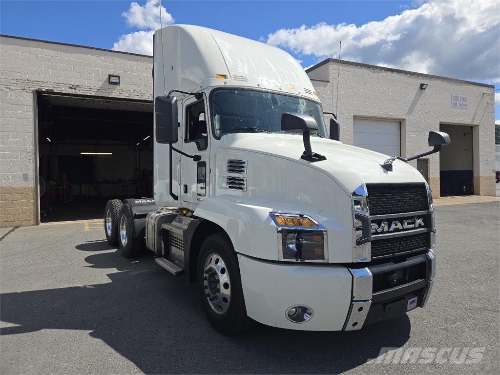 Mack AN64T 中古トラクターヘッド | トレーラーヘッド