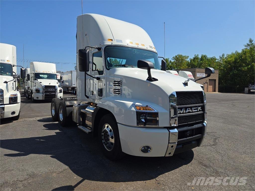 Mack AN64T 中古トラクターヘッド | トレーラーヘッド