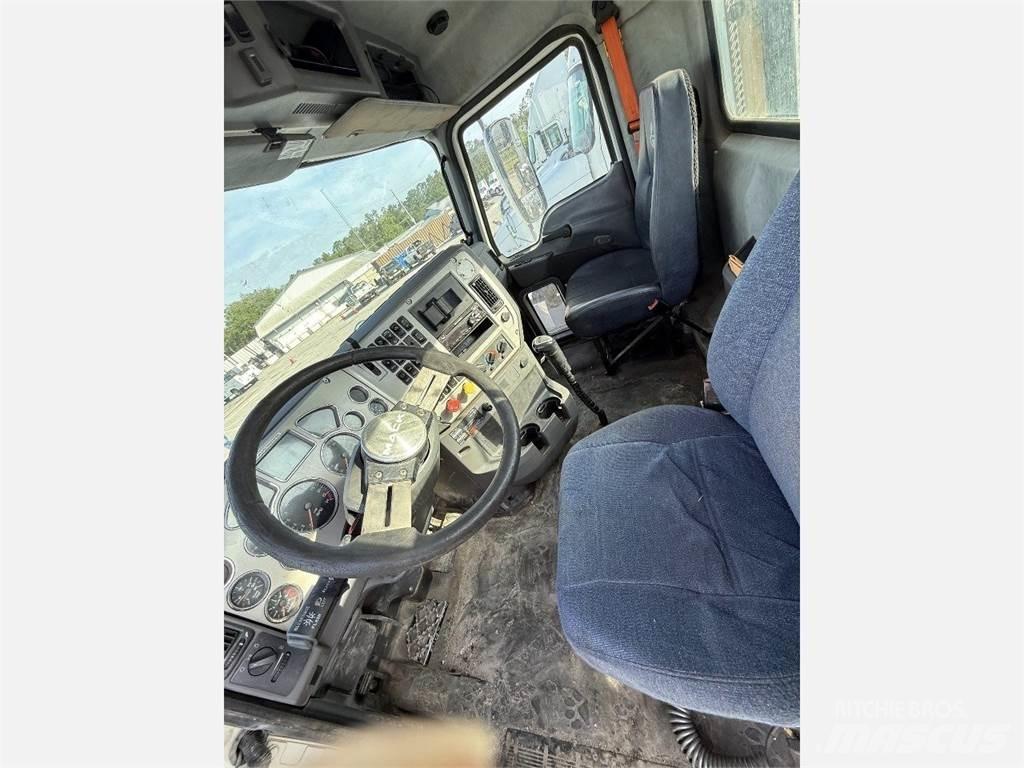 Mack CHU613 中古トラクターヘッド | トレーラーヘッド