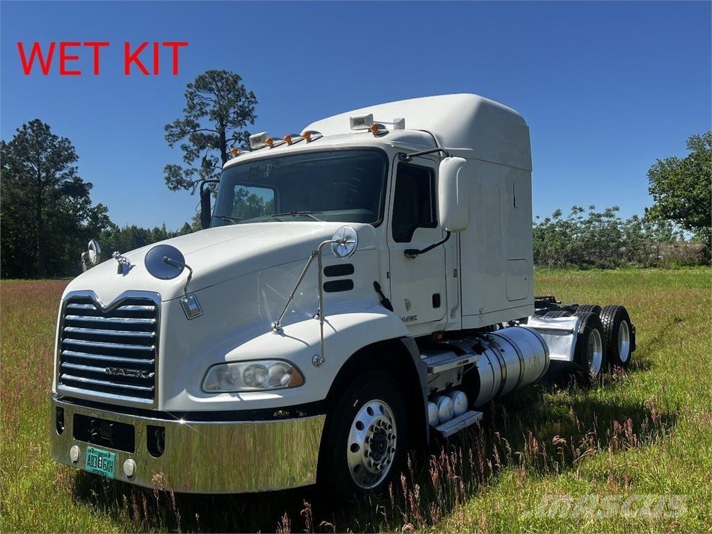 Mack CXU 613 中古トラクターヘッド | トレーラーヘッド