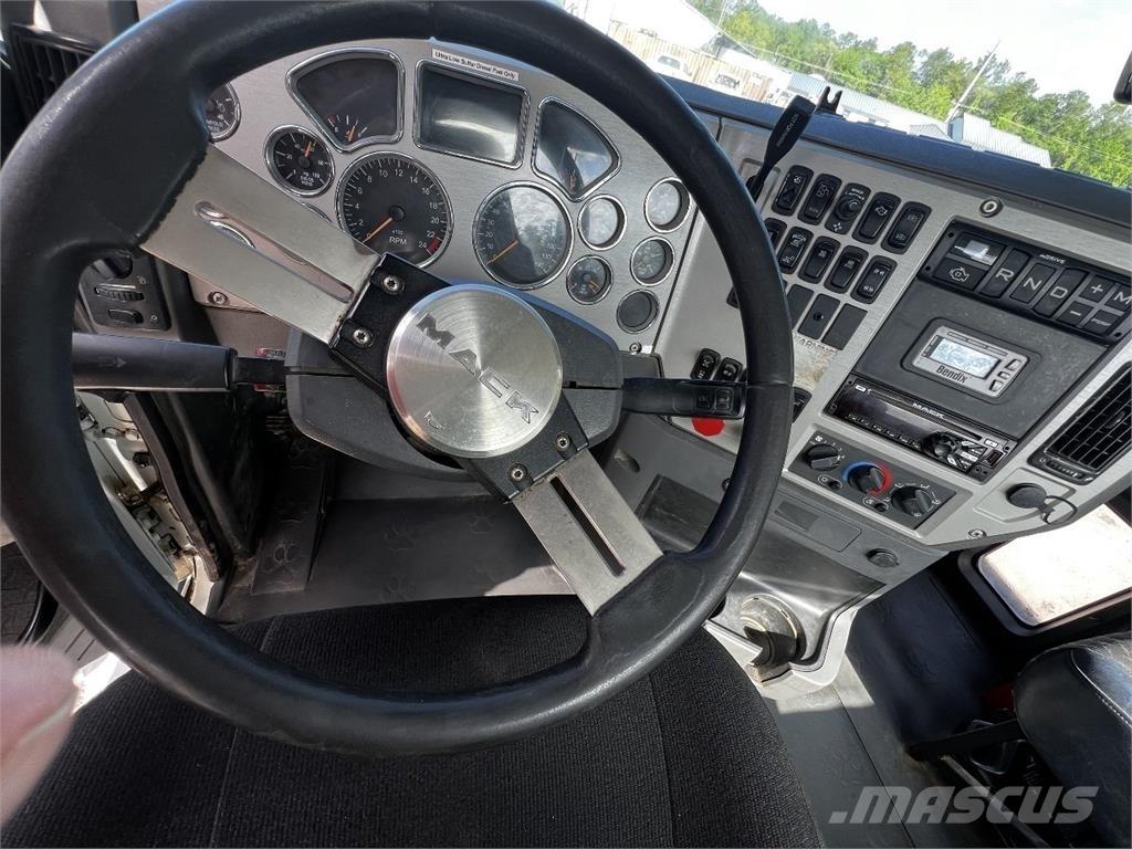Mack CXU613 中古トラクターヘッド | トレーラーヘッド