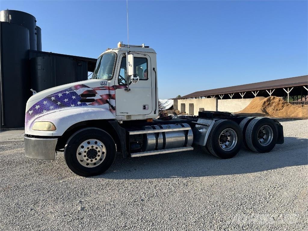 Mack Vision 中古トラクターヘッド | トレーラーヘッド