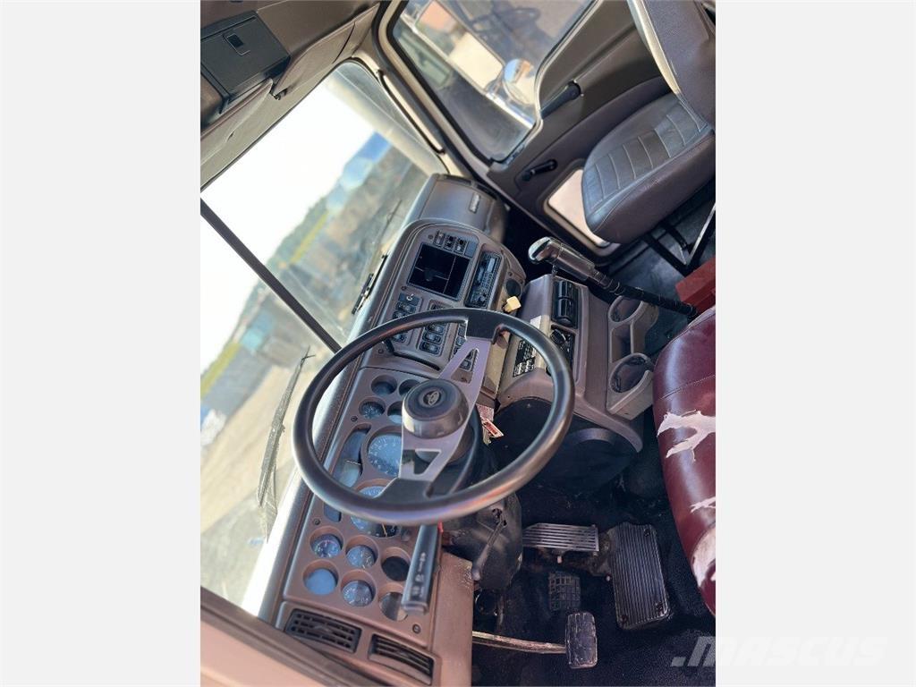 Mack Vision 中古トラクターヘッド | トレーラーヘッド