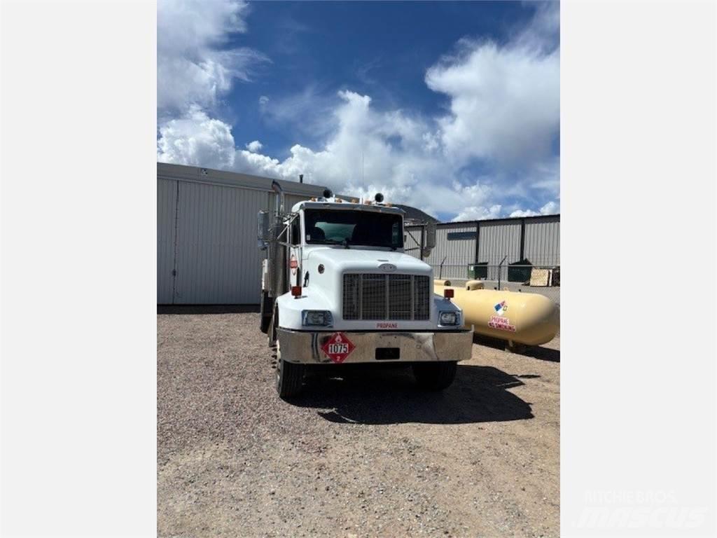 Peterbilt 330 その他トラック