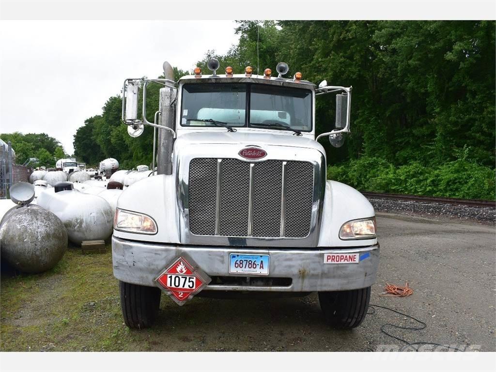 Peterbilt 335 その他トラック