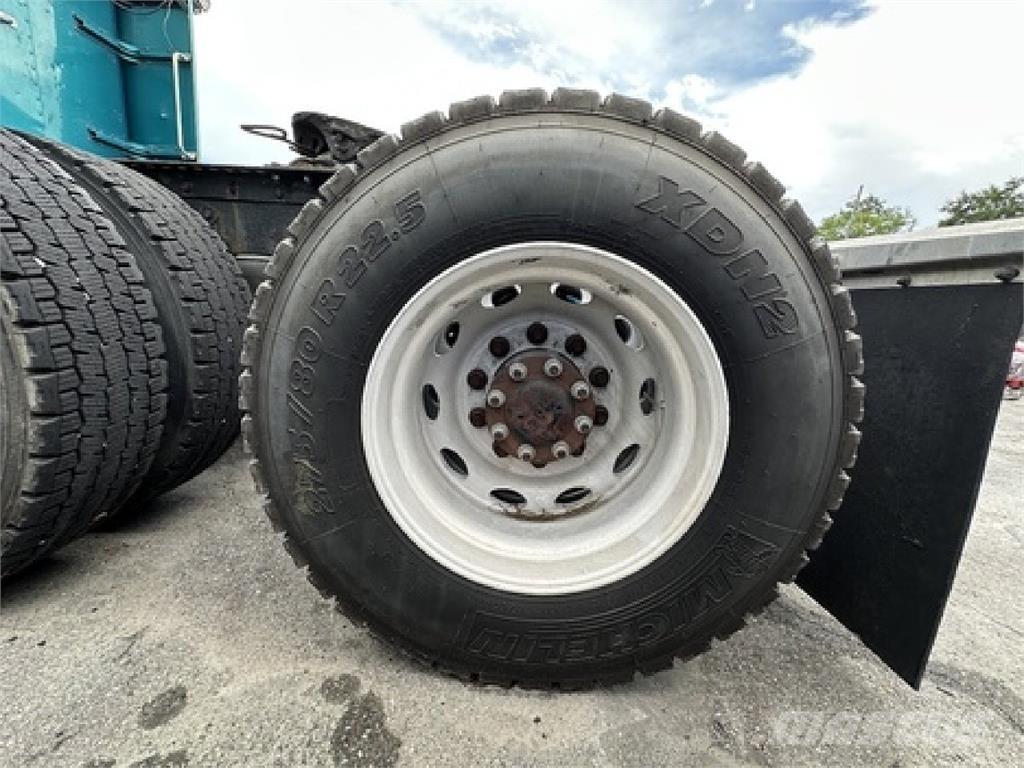 Peterbilt 379 中古トラクターヘッド | トレーラーヘッド